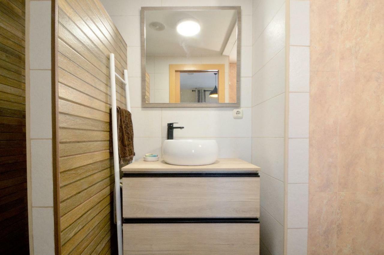 Moderno Apartamento Frente A La Playa Y El Centro Apartment Almeria Bagian luar foto